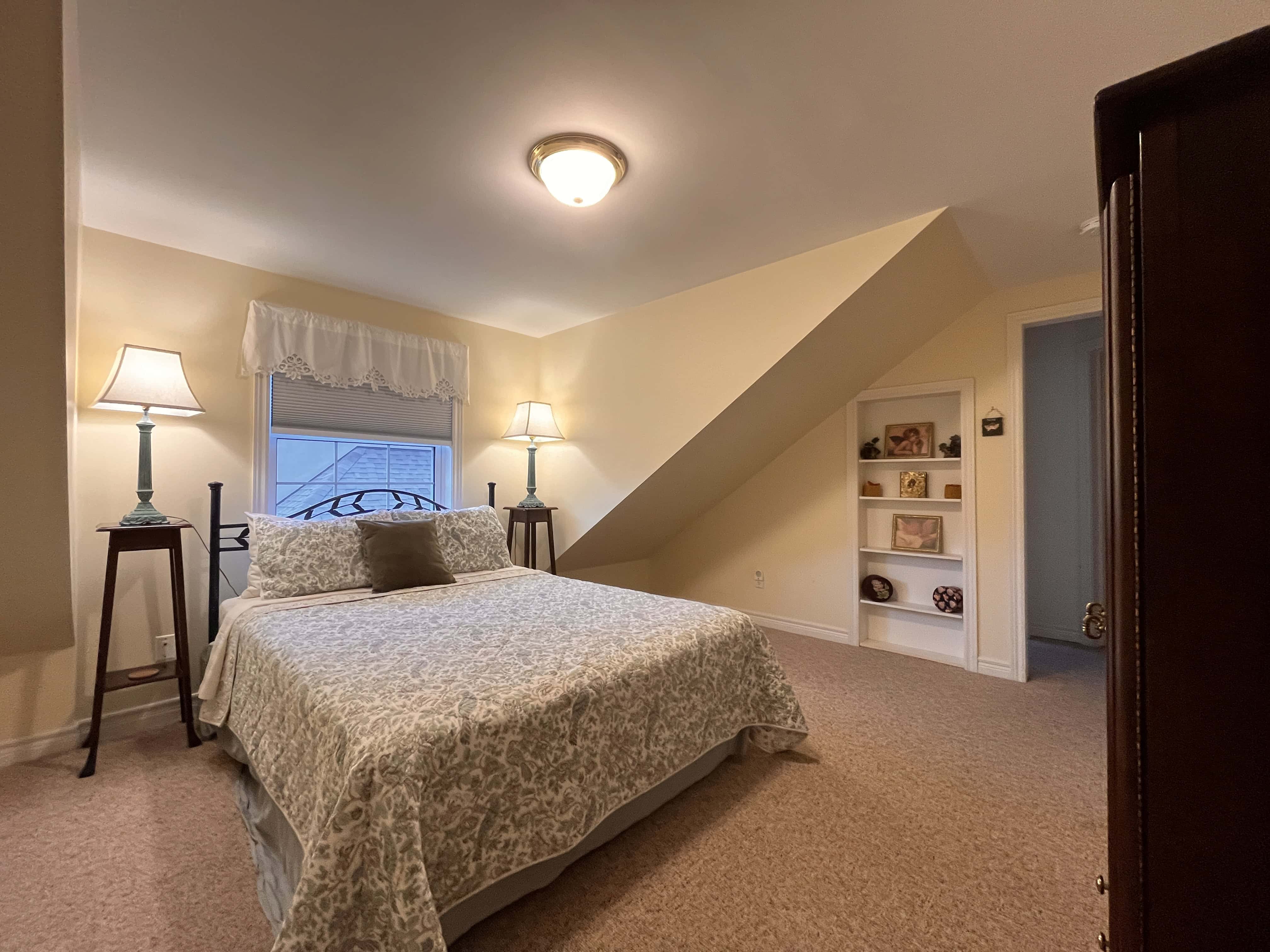 Zinfandel Room